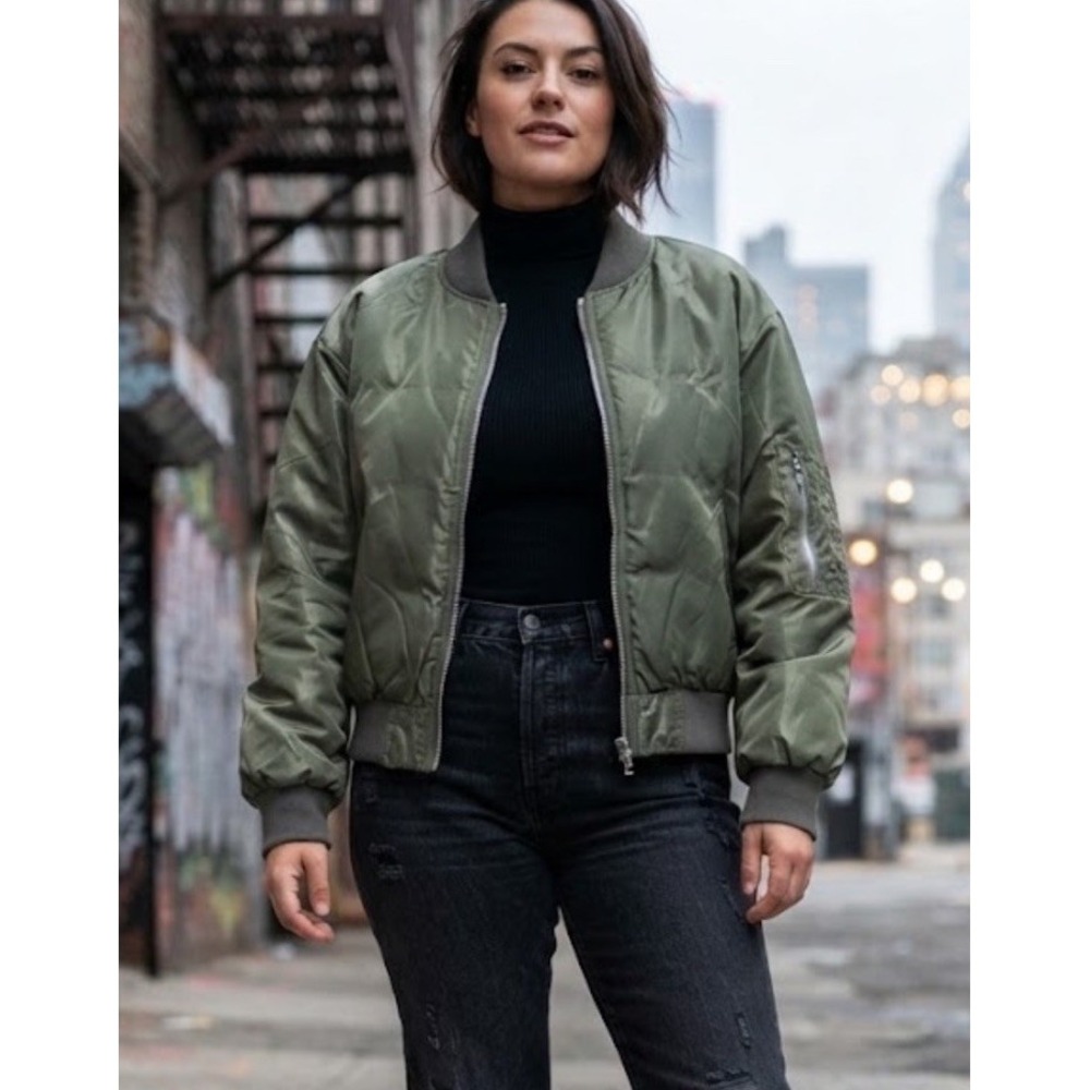 Walker Baker Quilted Bomber Jacket Green Military Womens Sz XL Crop Streetwear